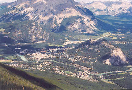 Banff_from_Sulphur_Mtn_2004.jpg