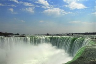 Niagara.HorseShoe.day2.jpg